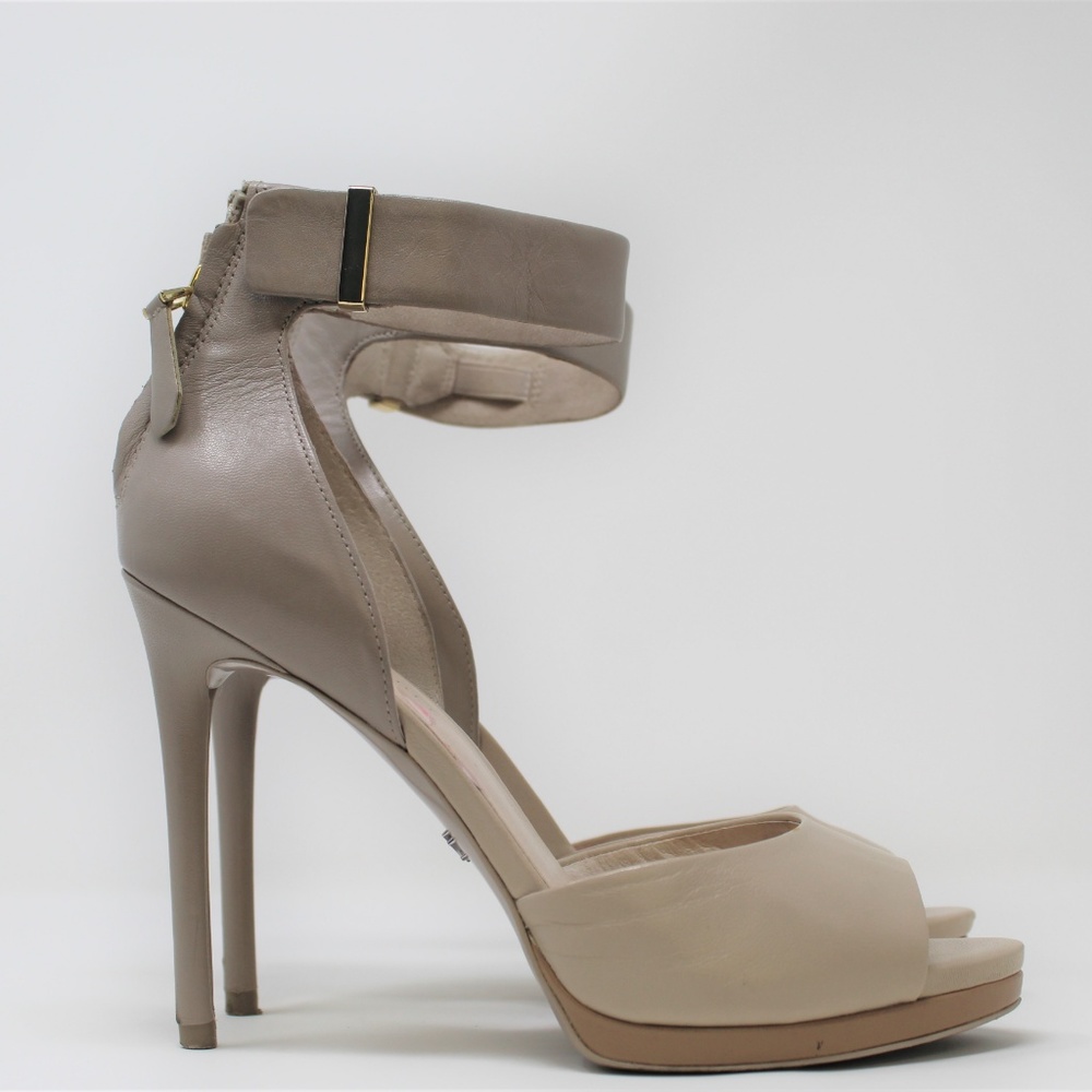 Kenneth Cole heels - Picture 3 of 3